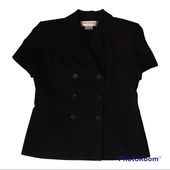 Jones of New York Vintage Short Sleeve Double Breasted Suit in Black in Size 2P - Picture 11 of 14